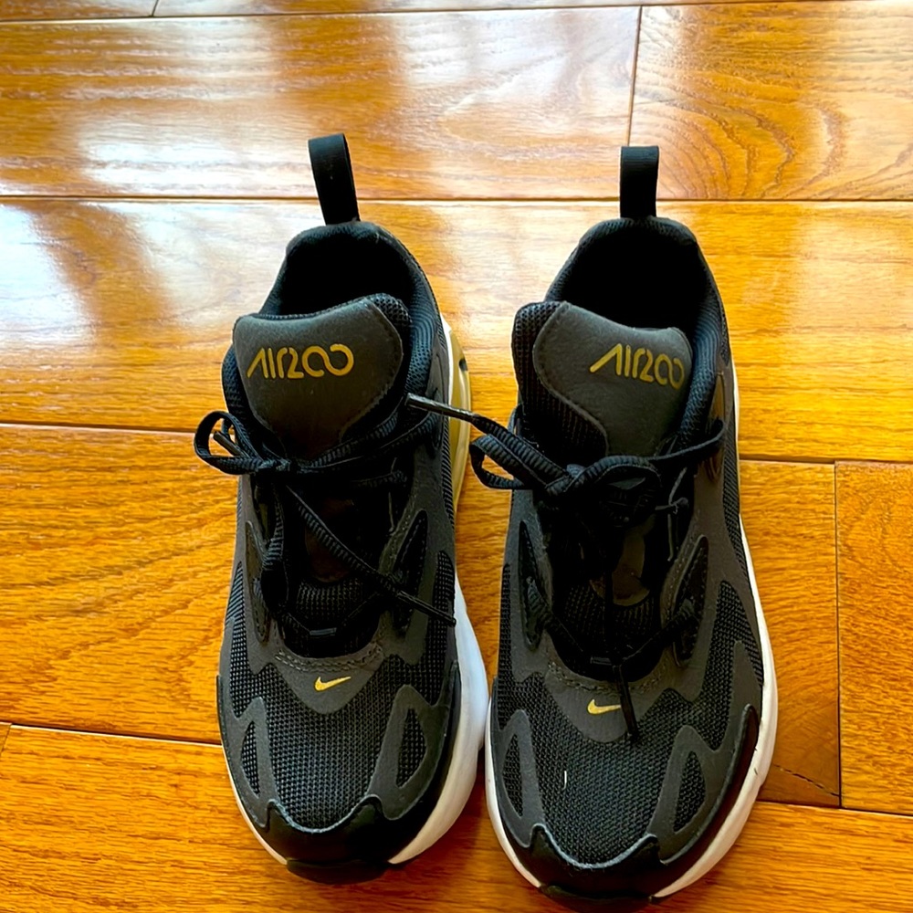 Size 1.5 for boy🧍‍♂️